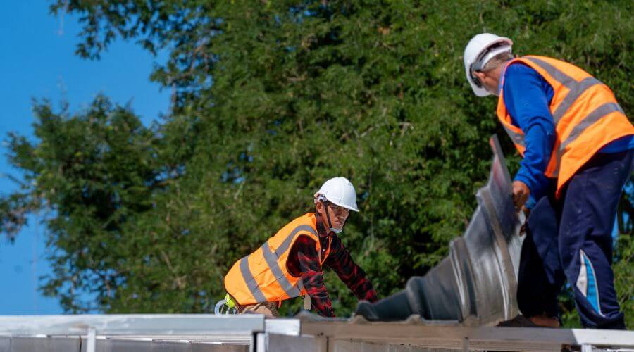 Professional gutter cleaning in Florence, TX